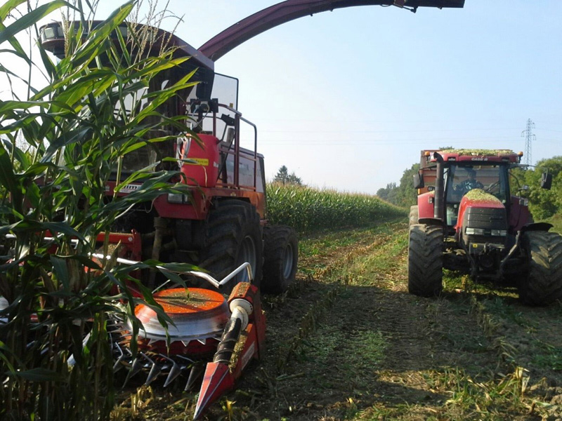 Travaux agricoles ensilage Neydens