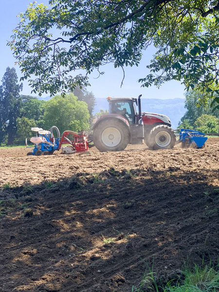 Travaux agricoles semis Neydens