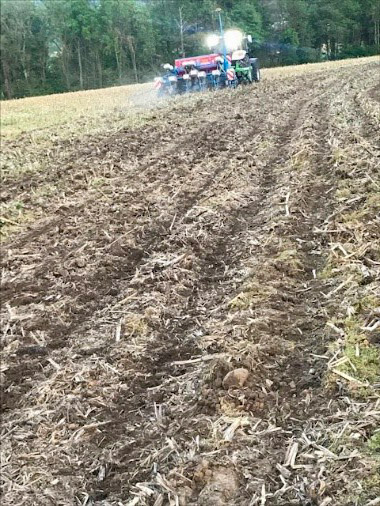 Travaux agricoles semis Neydens