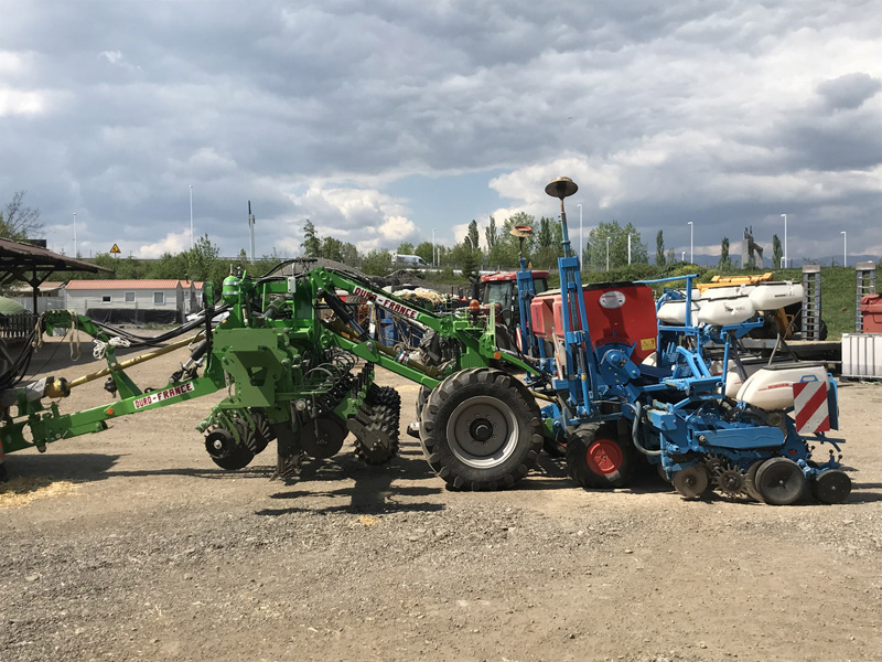 Travaux agricoles semis Neydens